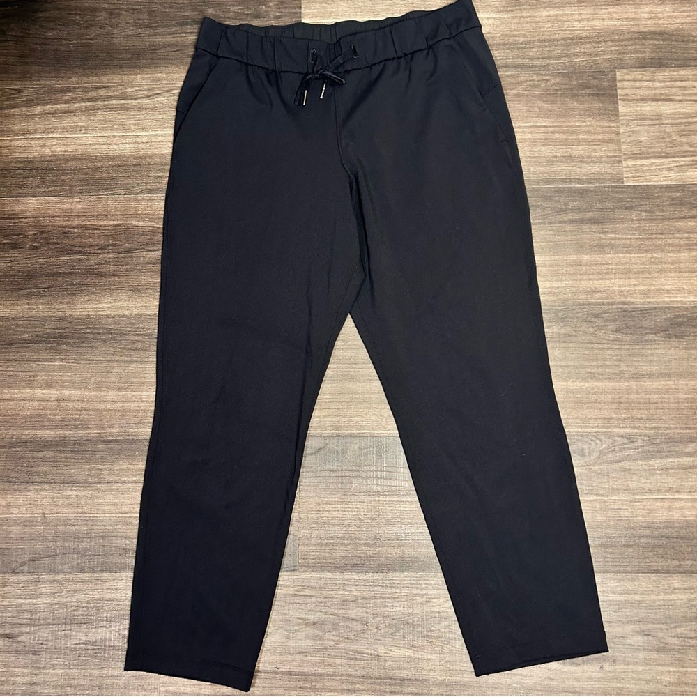 Lululemon On The Fly Drawstring Pants | Black Woven | Size 10